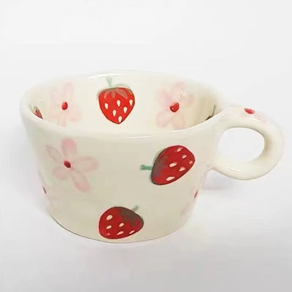Tasse en Céramique Artisanale Peinte à la Main - Motifs Fraise et Fleurs 300ml