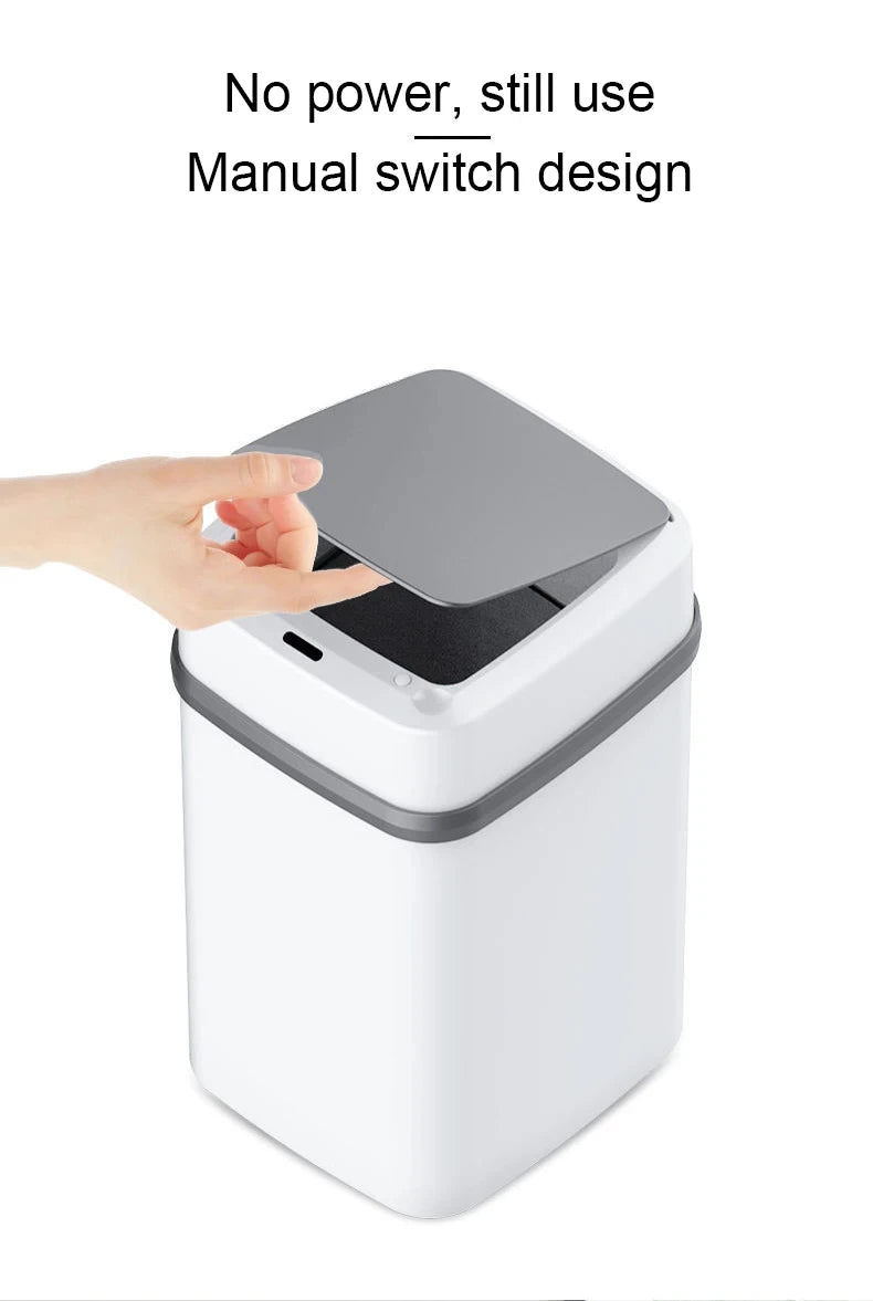 Poubelle automatique stable base antidérapante ne bascule pas utilisation.