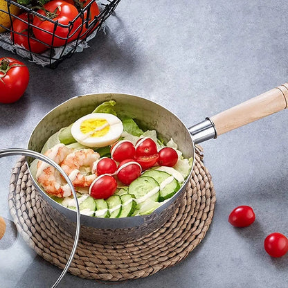 Casserole en Acier Inoxydable avec Couvercle - Manche en Bois et Bec Verseur