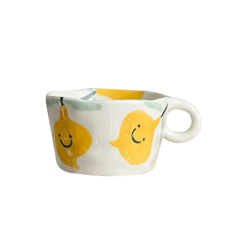 Tasse en Céramique Artisanale Peinte à la Main - Motifs Fraise et Fleurs 300ml