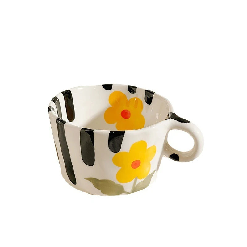 Tasse en Céramique Artisanale Peinte à la Main - Motifs Fraise et Fleurs 300ml