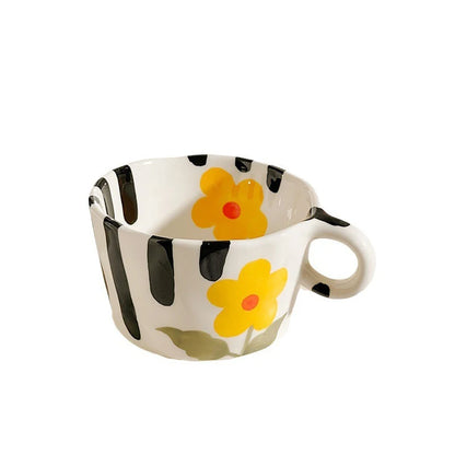 Tasse en Céramique Artisanale Peinte à la Main - Motifs Fraise et Fleurs 300ml